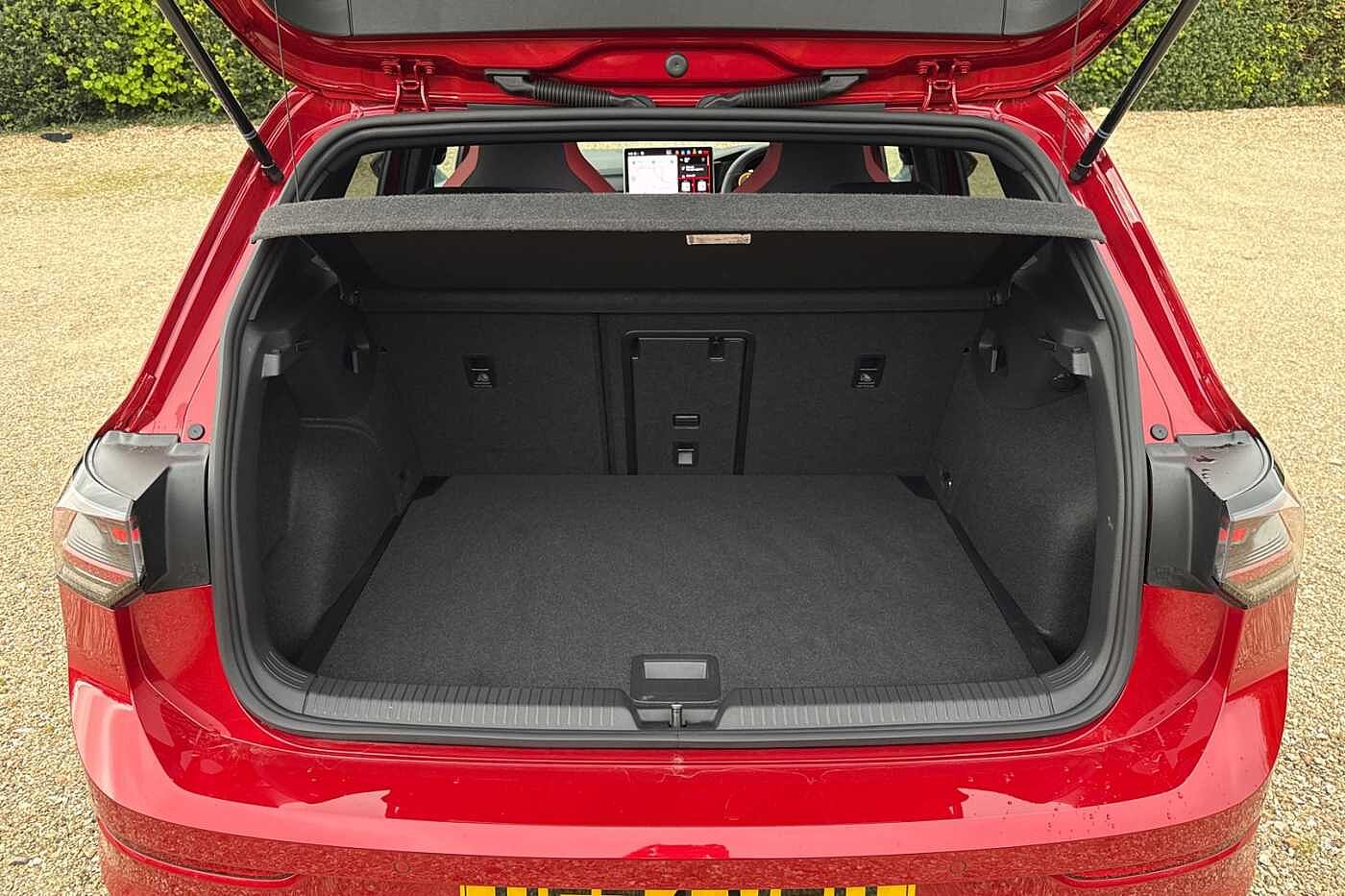Volkswagen Golf GTI MK8 Facelift 2024 2.0 TSI (265ps) DSG