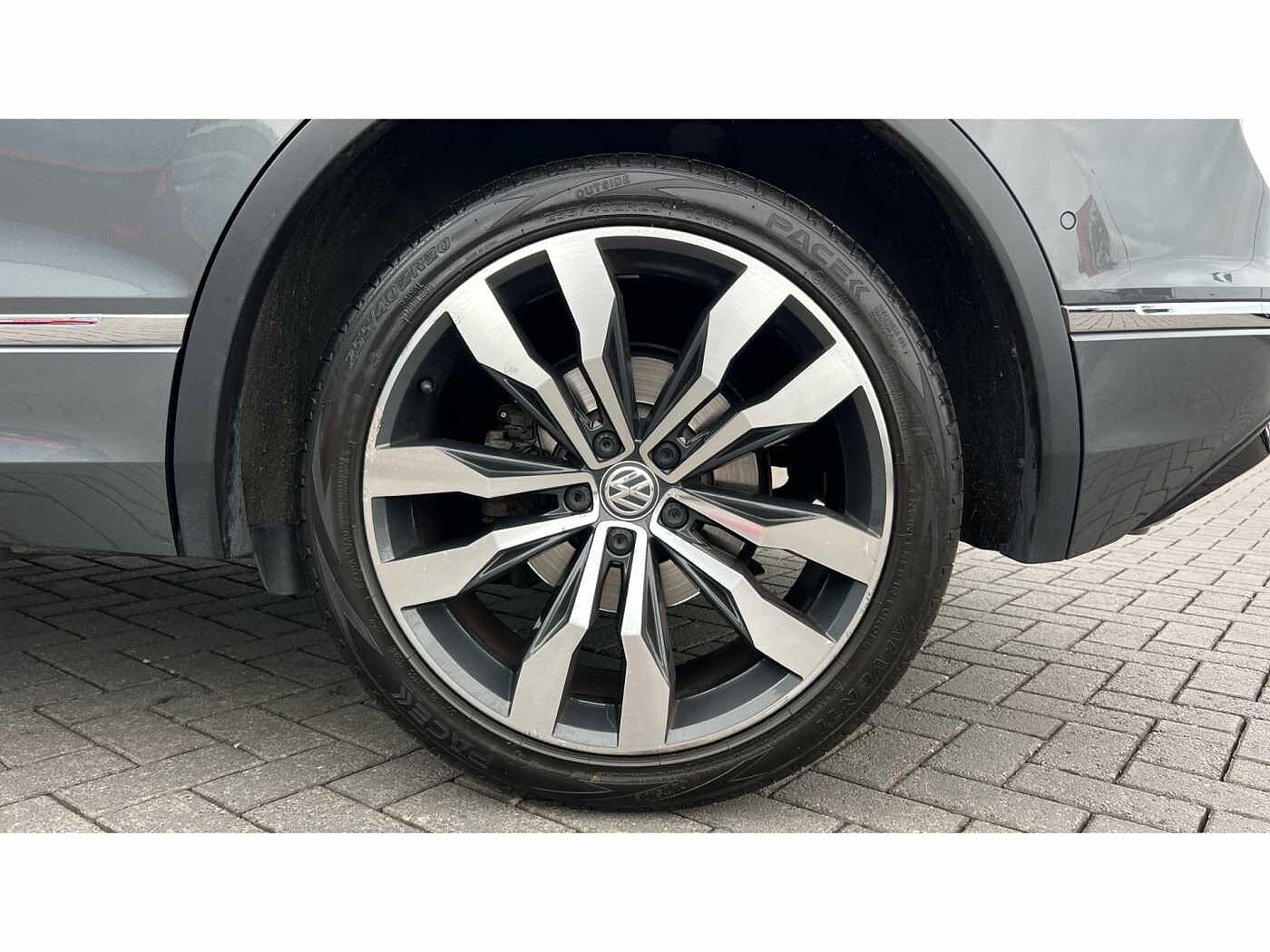 Volkswagen Tiguan 2.0 TDi 150 4Motion R-Line Tech 5dr DSG