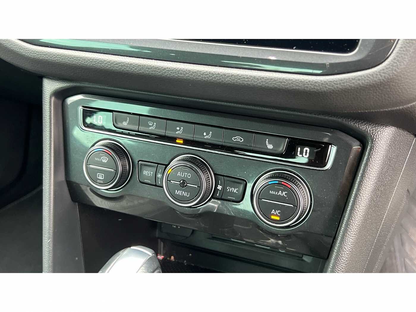 Volkswagen Tiguan 2.0 TDi 150 4Motion R-Line Tech 5dr DSG