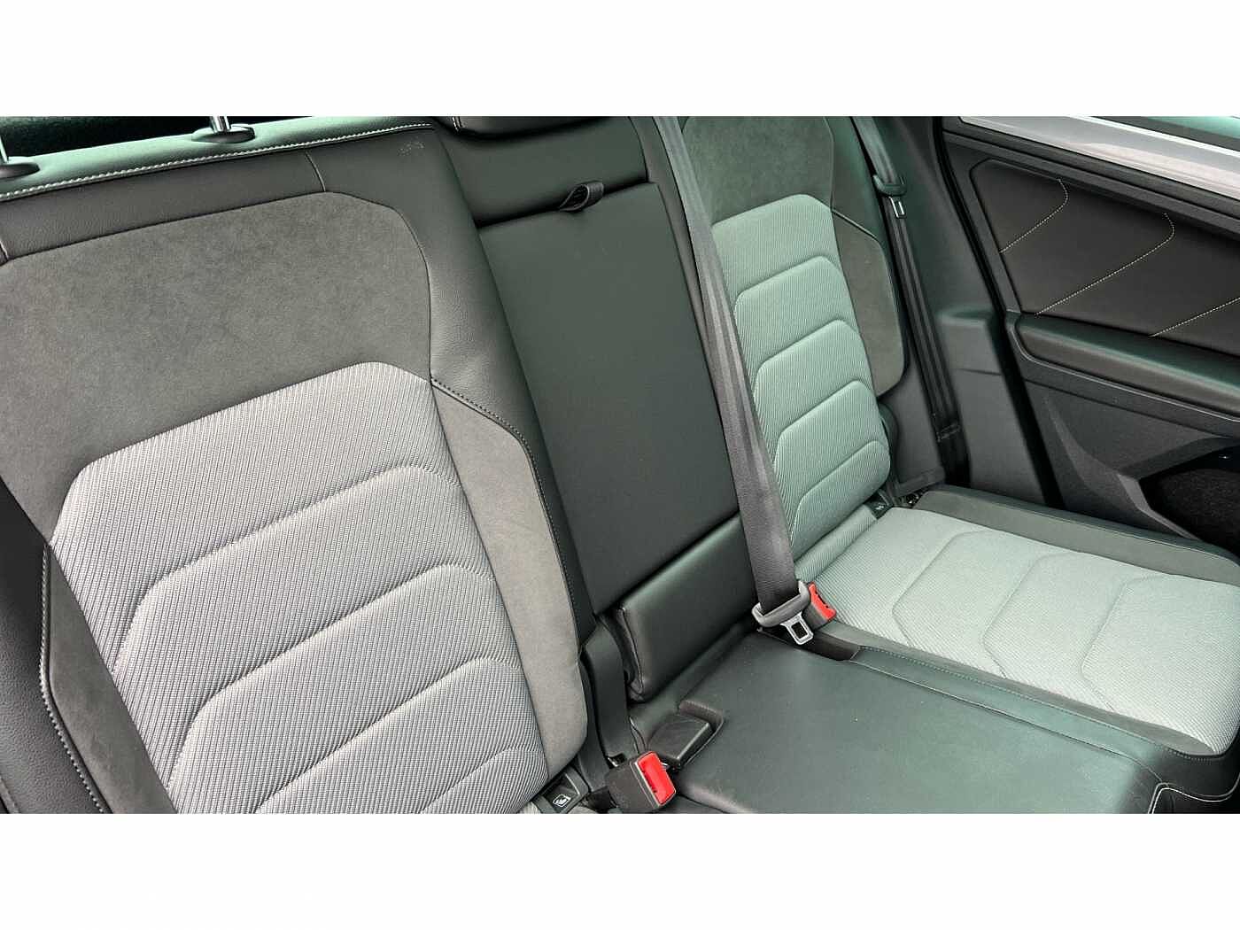 Volkswagen Tiguan 2.0 TDi 150 4Motion R-Line Tech 5dr DSG