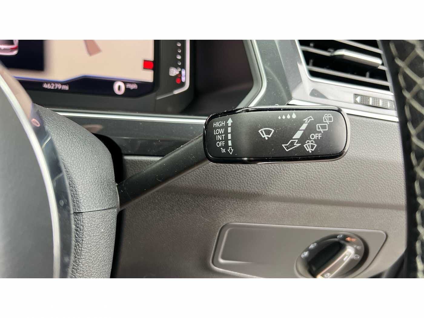 Volkswagen Tiguan 2.0 TDi 150 4Motion R-Line Tech 5dr DSG