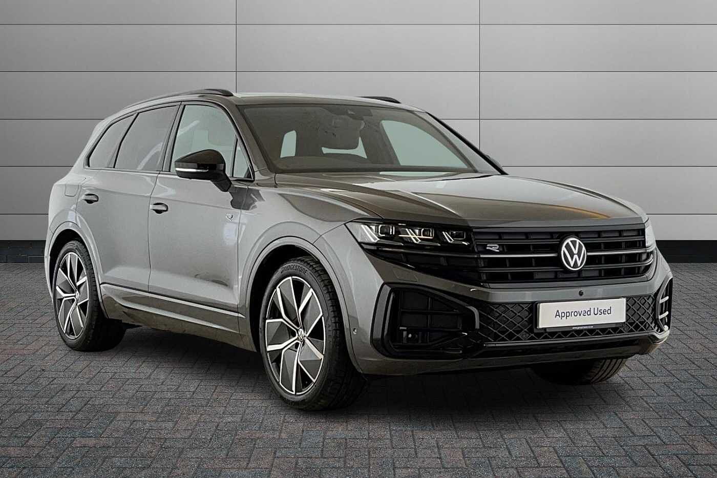 Volkswagen Touareg 3.0 TDI V6 Black Edition Tiptronic 4Motion Euro 6 (s/s) 5dr