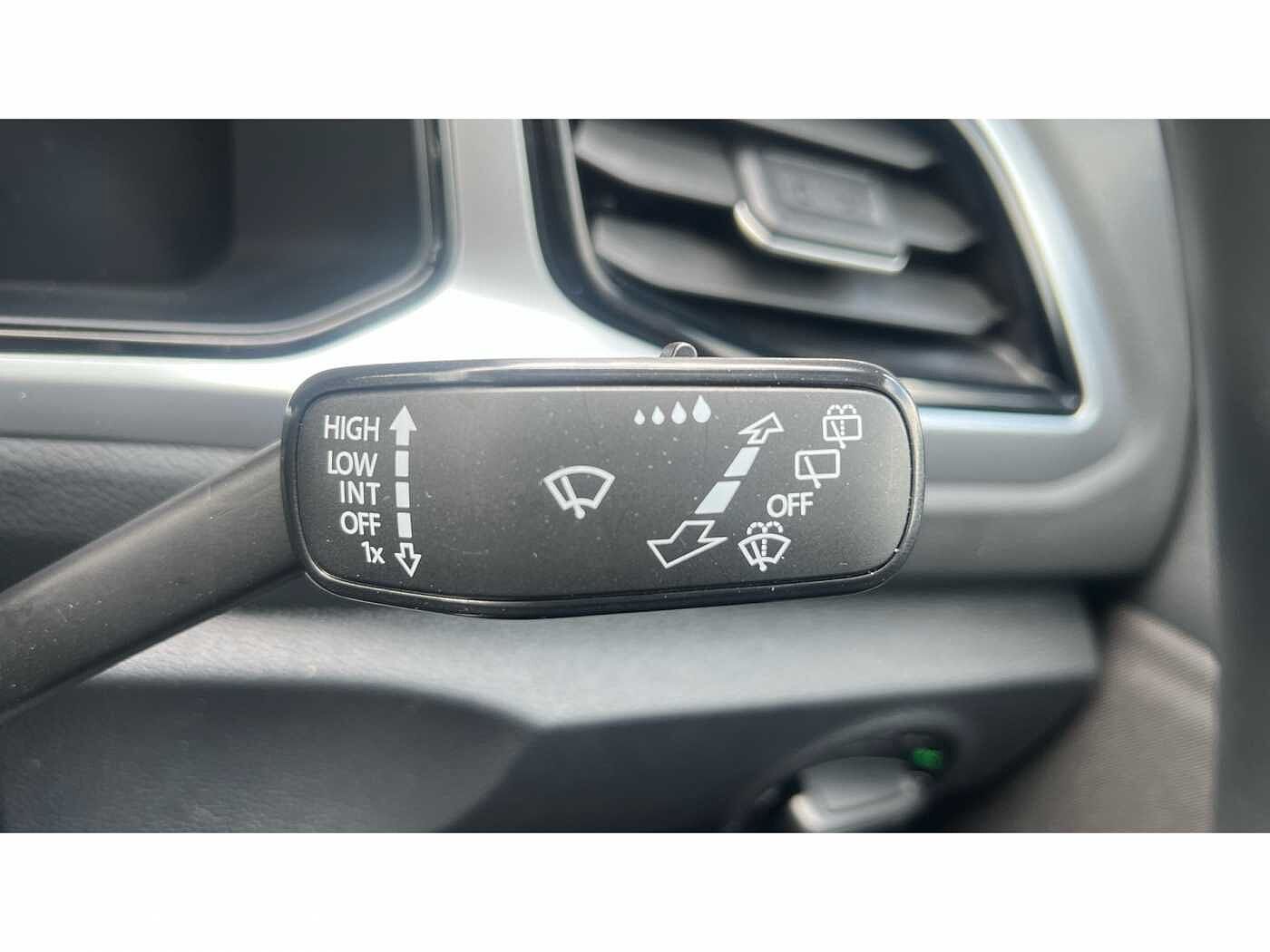 Volkswagen T-roc 1.5 TSI Life 5dr DSG