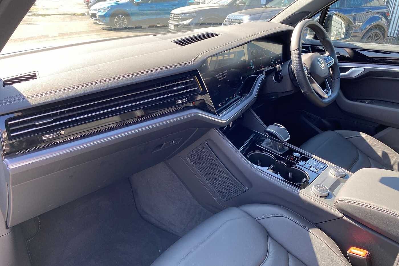 Volkswagen Touareg 3.0TDI (286ps) Black Edition 4Motion 5dr