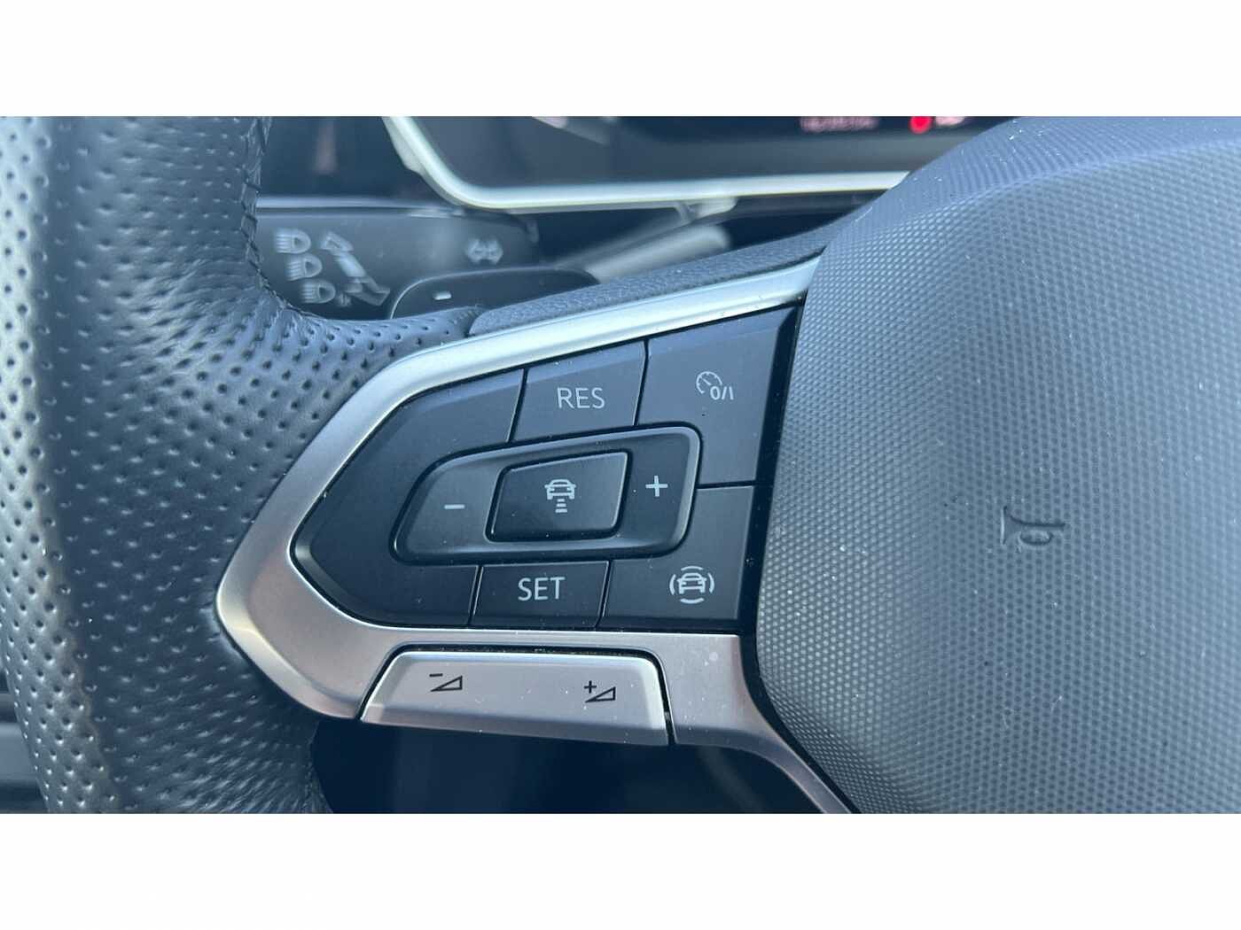 Volkswagen T-Cross 1.0 TSI (110ps) R-Line DSG Hatchback