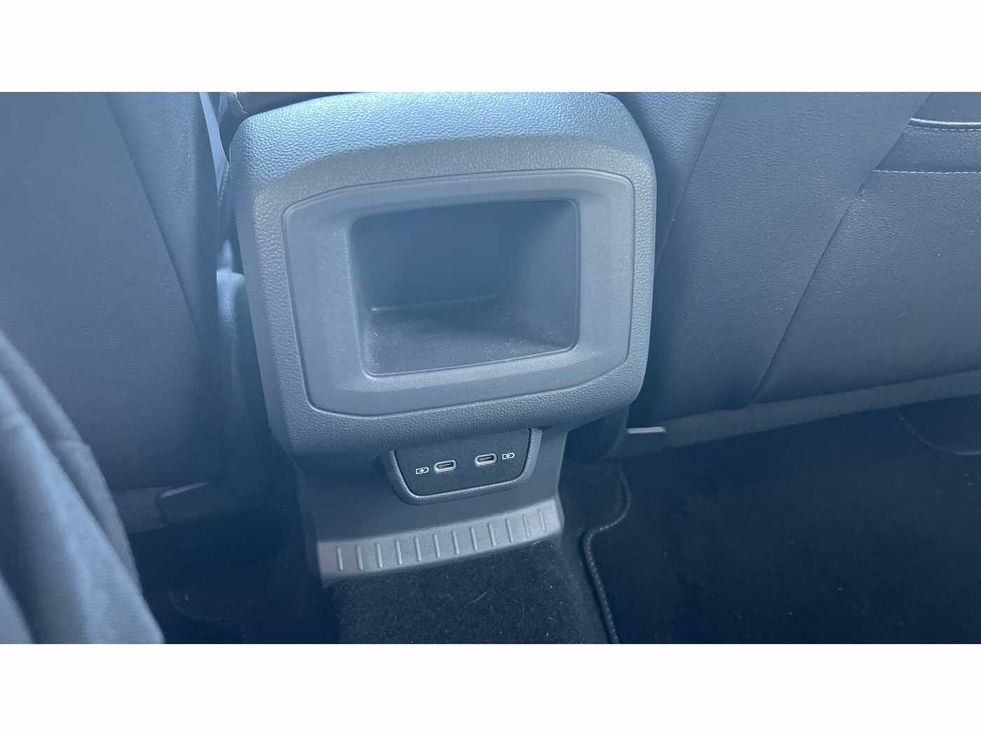 Volkswagen T-Cross 1.0 TSI (110ps) R-Line DSG Hatchback