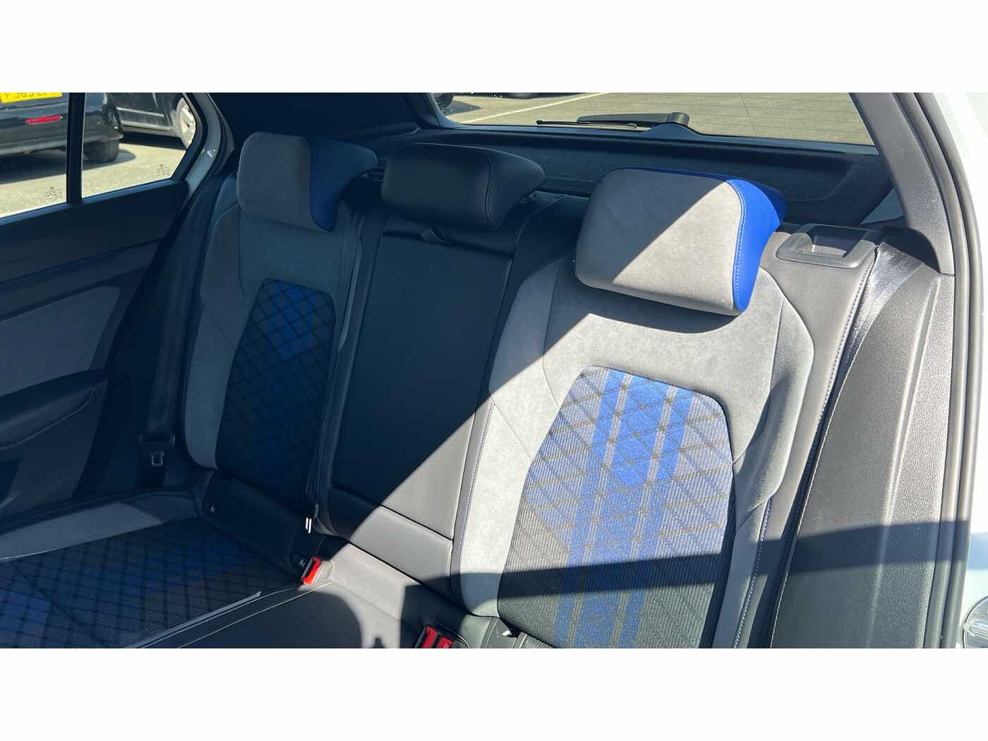 Volkswagen Golf R MK8 2.0 TSI 4Motion 320PS DSG 5 Dr