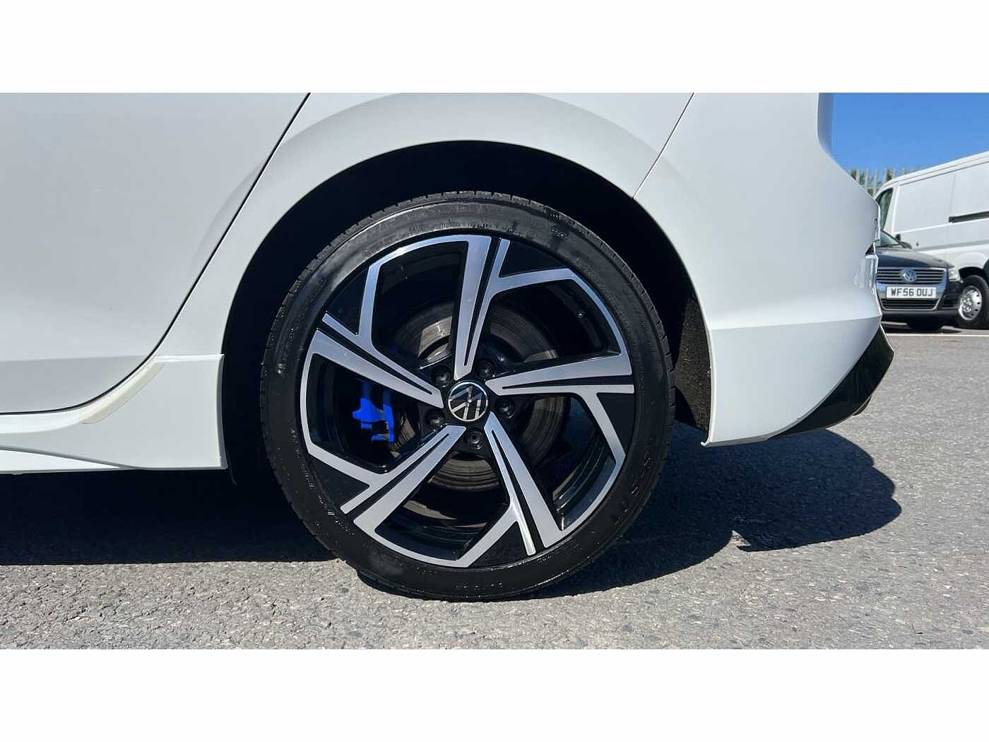 Volkswagen Golf R MK8 2.0 TSI 4Motion 320PS DSG 5 Dr