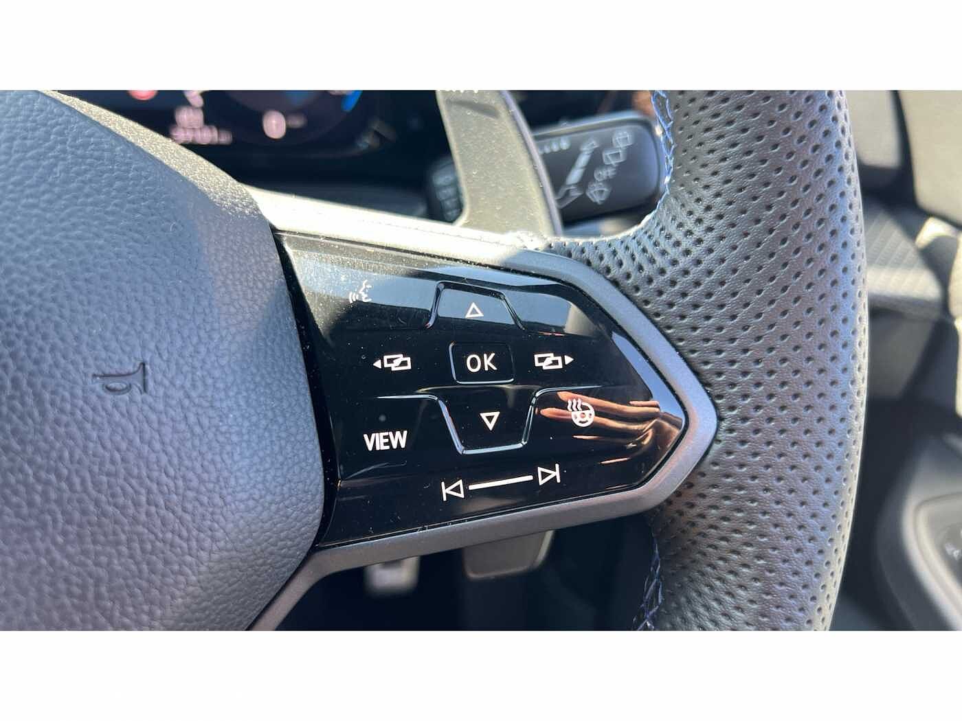 Volkswagen Golf R MK8 2.0 TSI 4Motion 320PS DSG 5 Dr