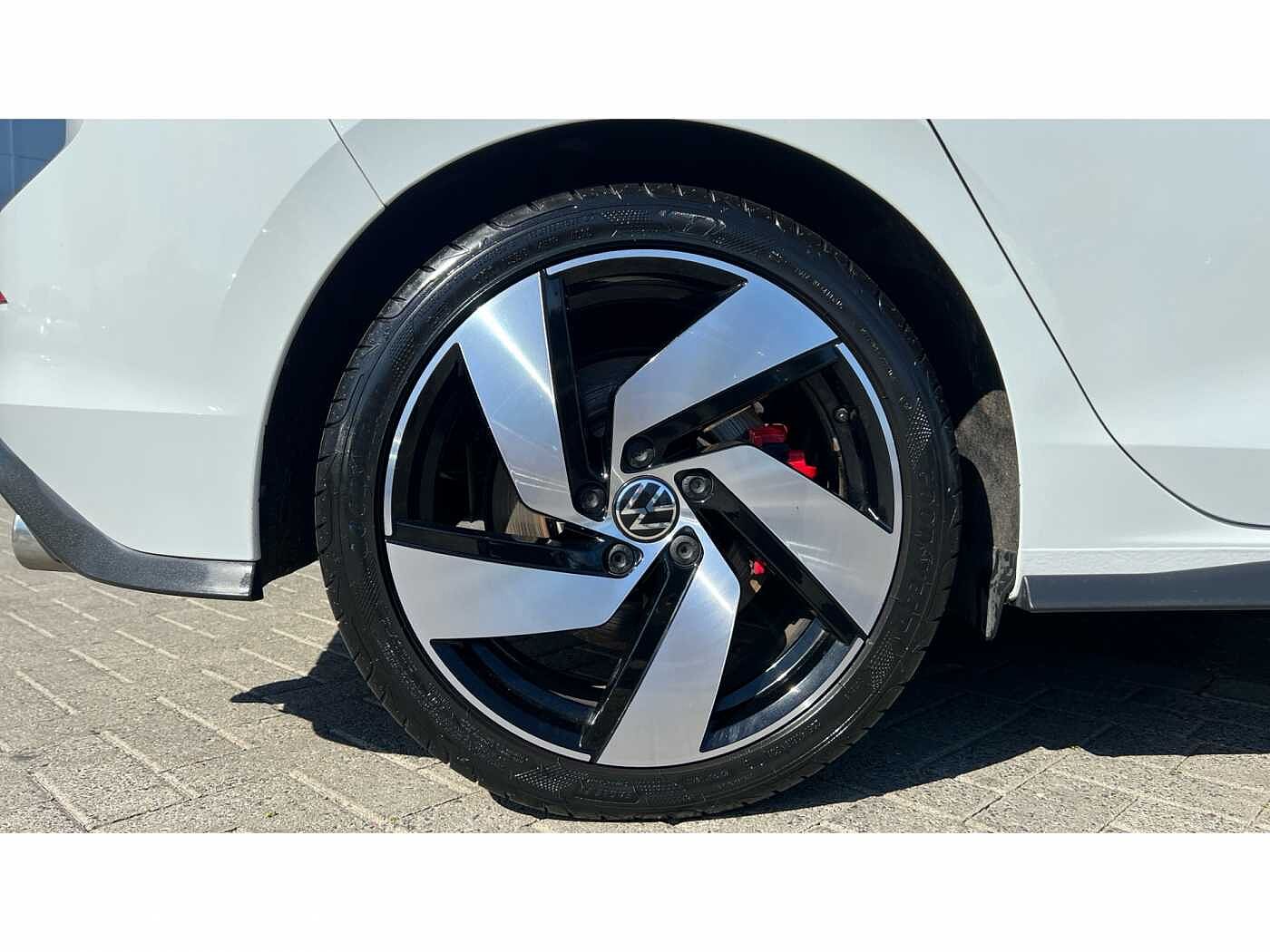 Volkswagen Golf 8 GTI 2.0 TSI 245PS 7-speed DSG 5 Door
