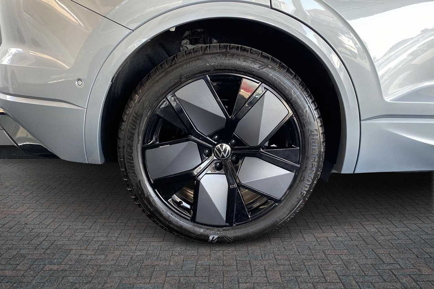 Volkswagen Touareg 3.0TDI (286ps) Black Edition 4Motion 5dr