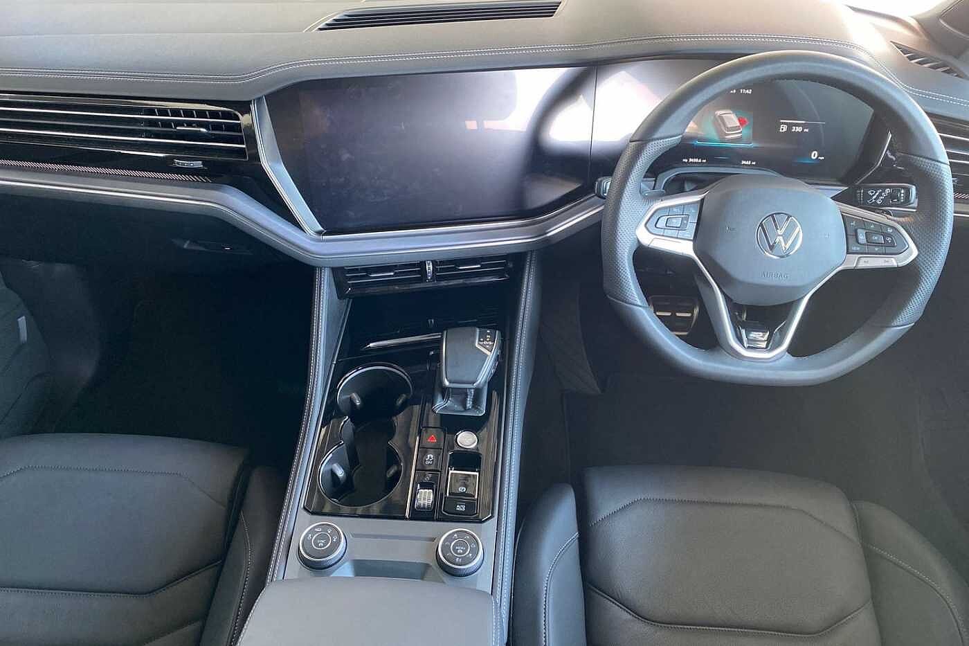 Volkswagen Touareg 3.0TDI (286ps) Black Edition 4Motion 5dr