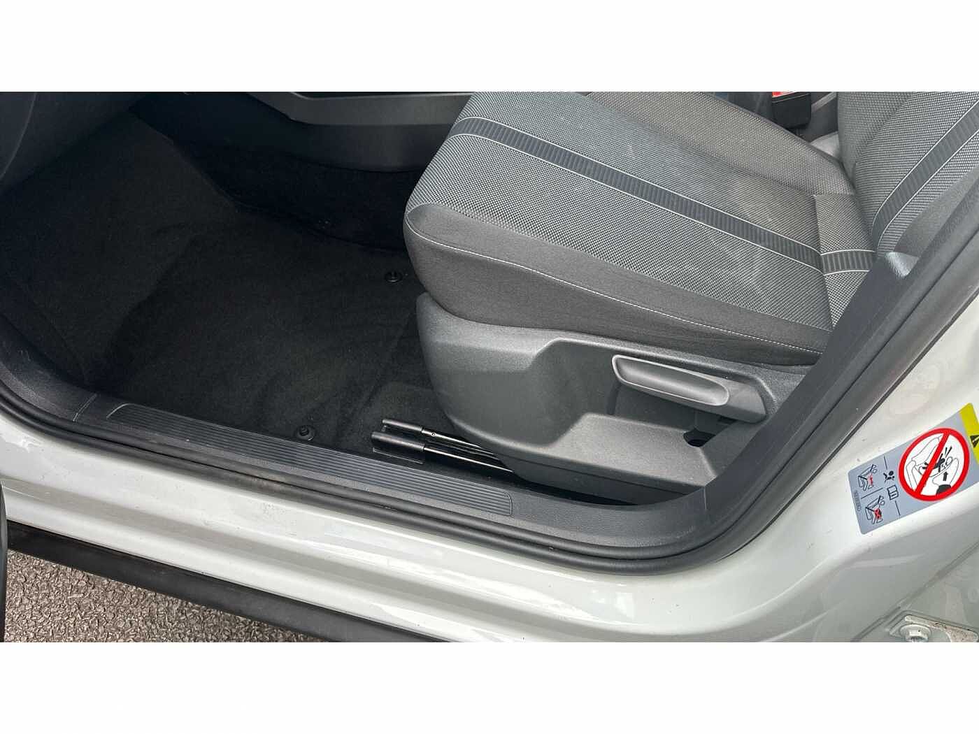 Volkswagen T-roc 1.5 TSI Life 5dr DSG