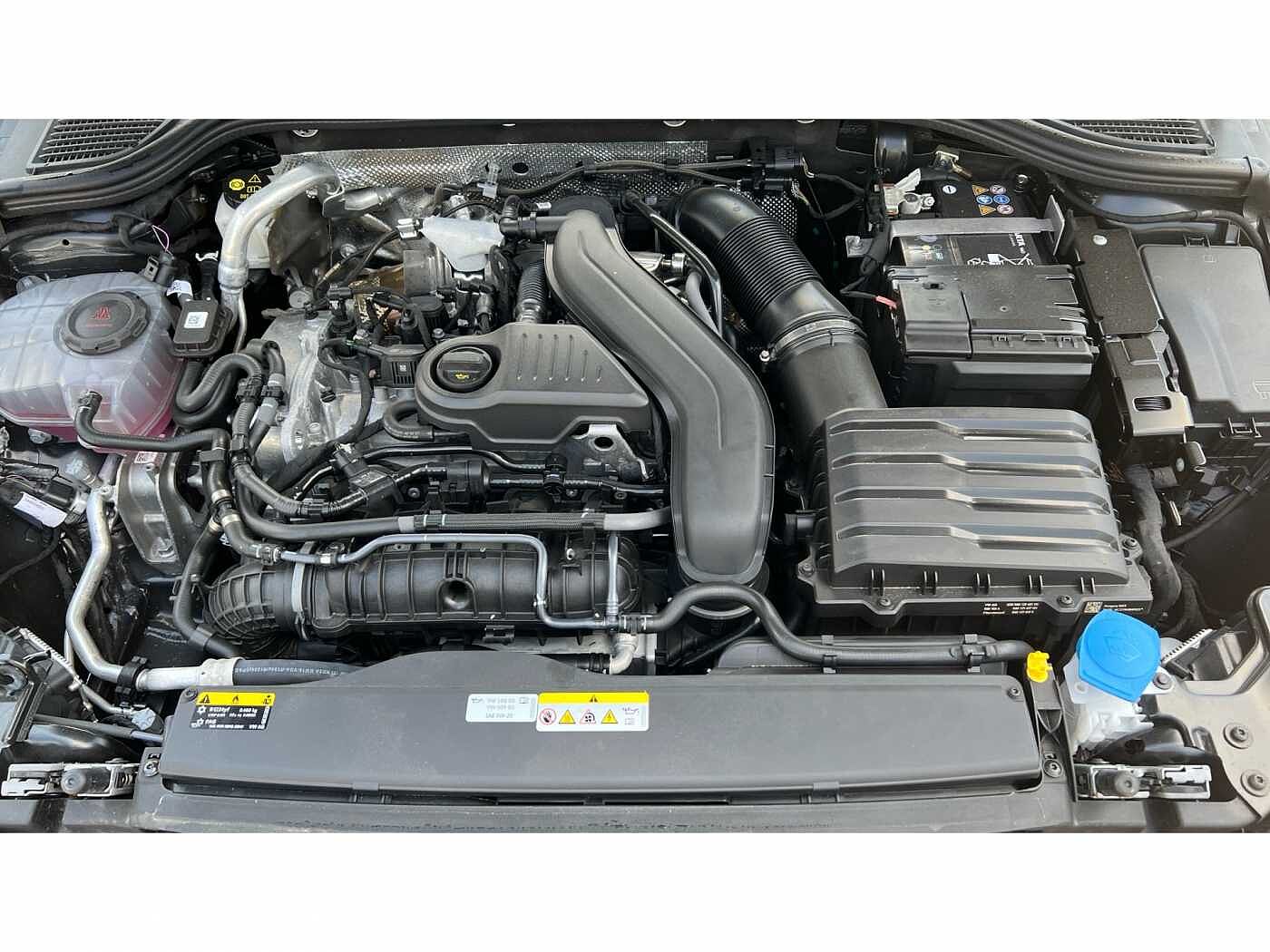 Volkswagen Golf 1.5 TSI 150 R-Line 5dr